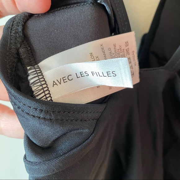 Avec Les Filles Ruffle Top One Piece Swimsuit - Picture 12 of 13